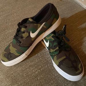 Men’s Nike Janoski shoes